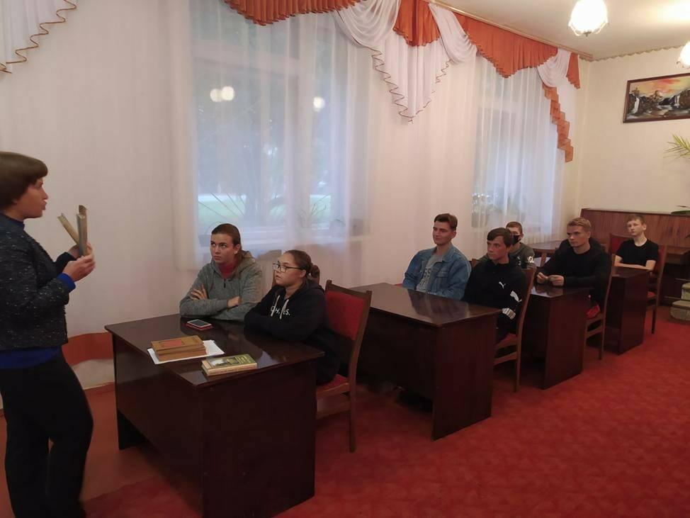 Партизанськими стежками