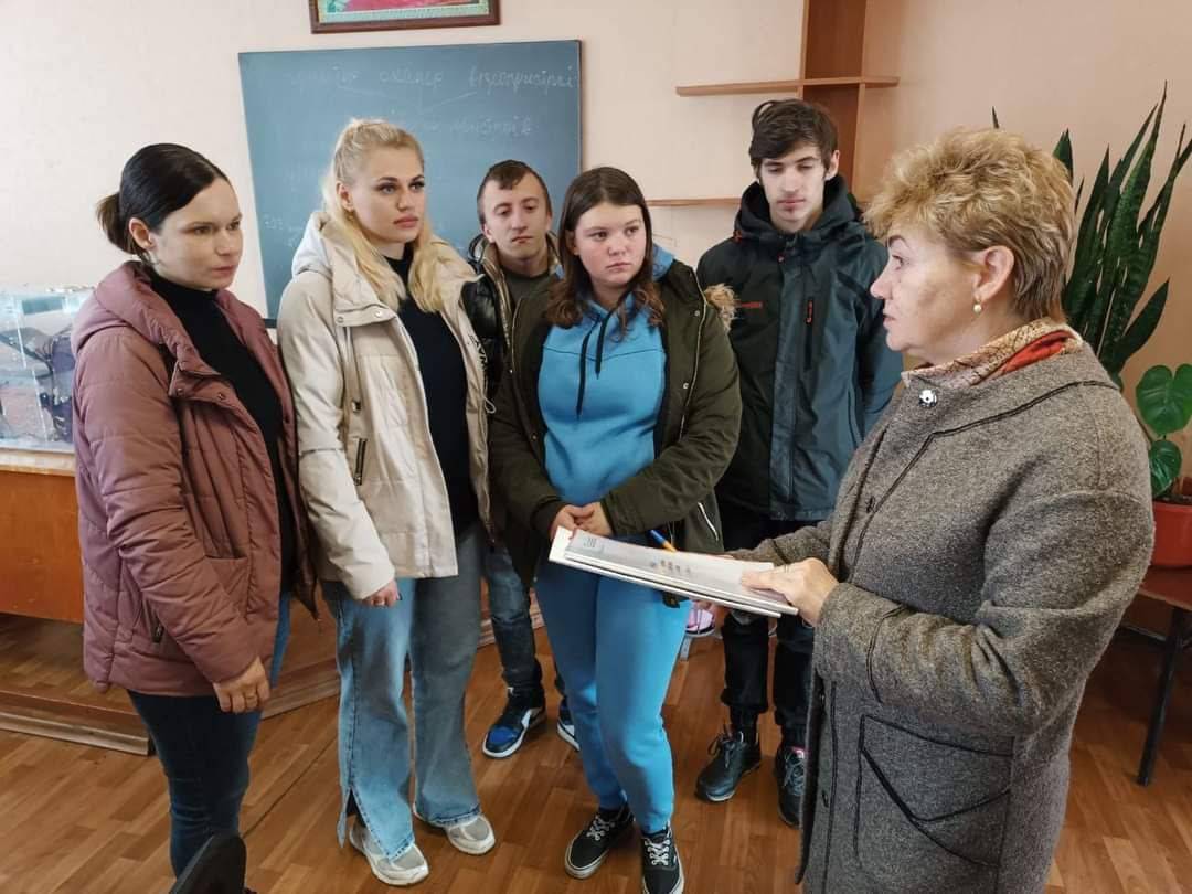 Допомагаємо майбутнім фахівцям