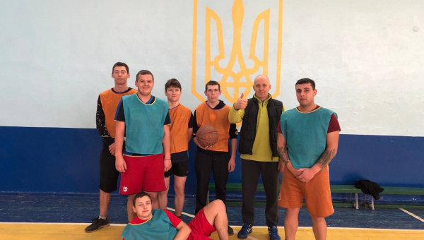 Продовжуємо цикл ігор на Кубок закладу зі стрітболу