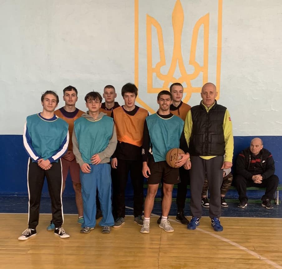 СПОРТИВНЕ ЖИТТЯ ВИРУЄ