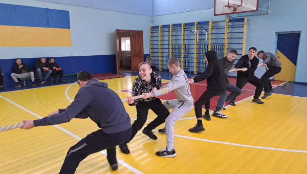 СПОРТИВНА ЕСТАФЕТА ДЛЯ УЧНІВСЬКОЇ МОЛОДІ