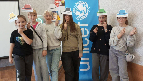 Перший місяць клубу для дівчат у ДПТНЗ 