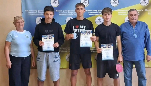 Вдалий дебют наших спортсменів на міському турнірі з настільного тенісу